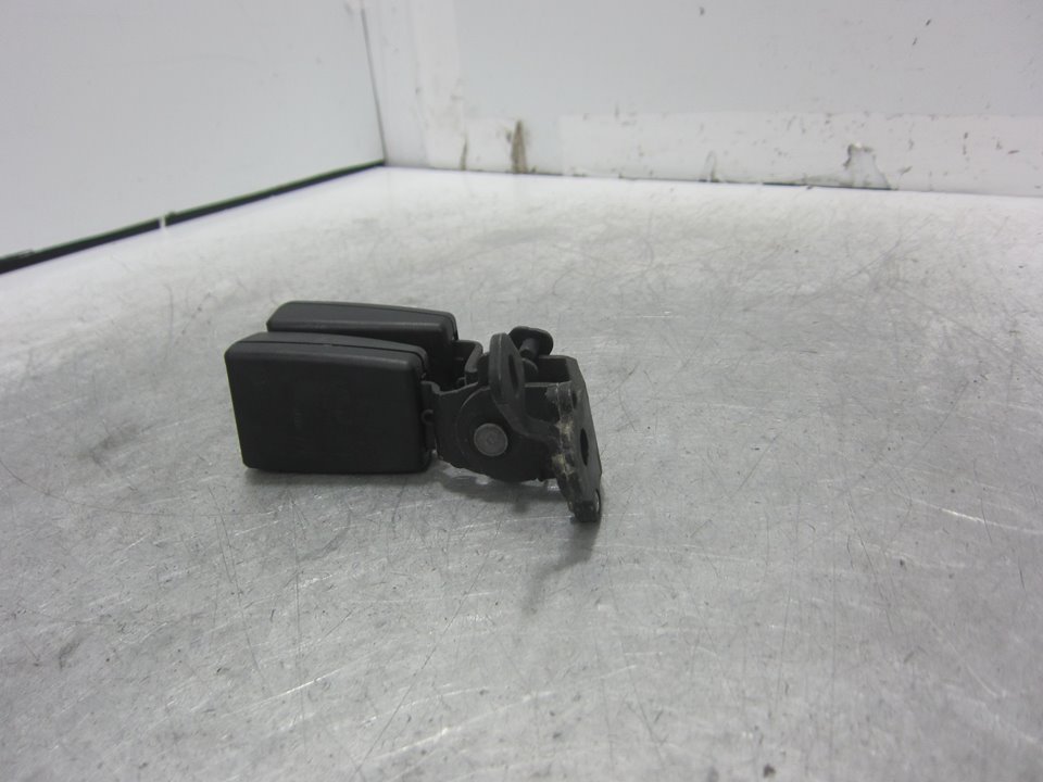 SEAT Leon 3 generation (2012-2020) Rear Middle Seat Buckle 5F0857739 25570871