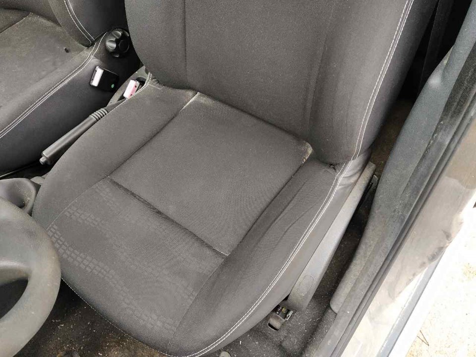 FORD Sandero 1 generation (2008-2012) Front Left Seat 25333747