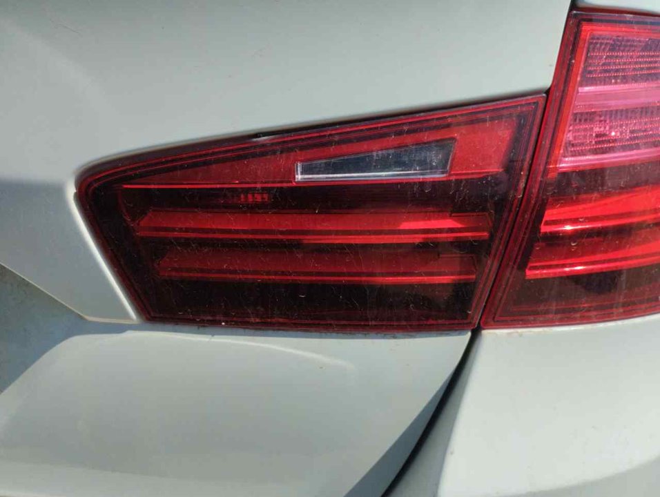 BMW 5 Series F10/F11 (2009-2017) Bakre höger bakljuslampa 25428413