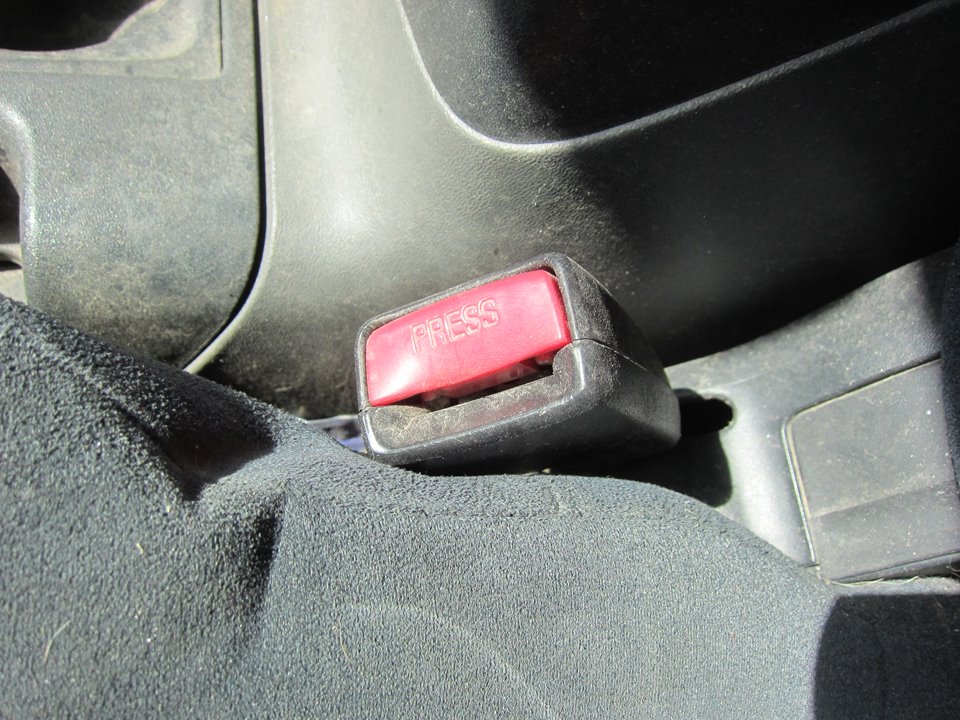 VOLKSWAGEN LT 1 generation (1975-1995) Пряжка ремня безопасности переднего левого сиденья 000717D5 25342275