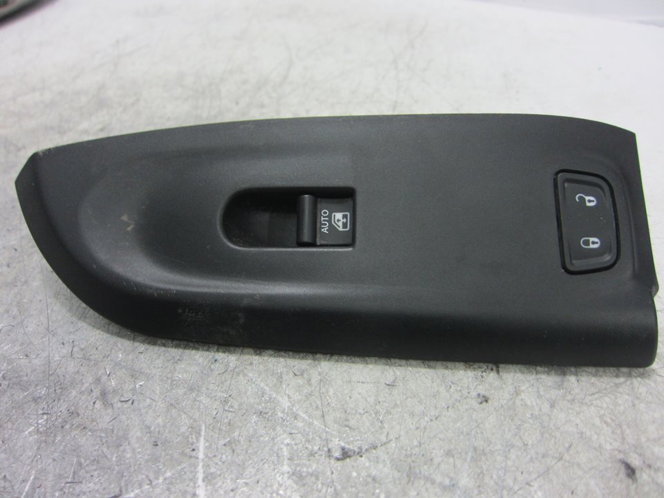 FIAT 500X 1 generation (2014-2024) Priekinių dešinių durų langų pakėlimo mygtukai 07356331460 24955766