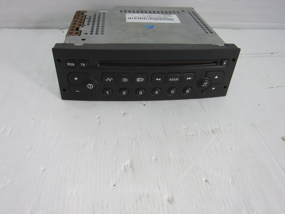 PEUGEOT 206 1 generation (1998-2009) Muzikos grotuvas be navigacijos 96545978XT00 21326236