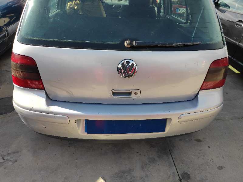 VOLKSWAGEN Bora 1 generation (1998-2005) Üzemanyag-befecskendező 038130073AJ 21275678