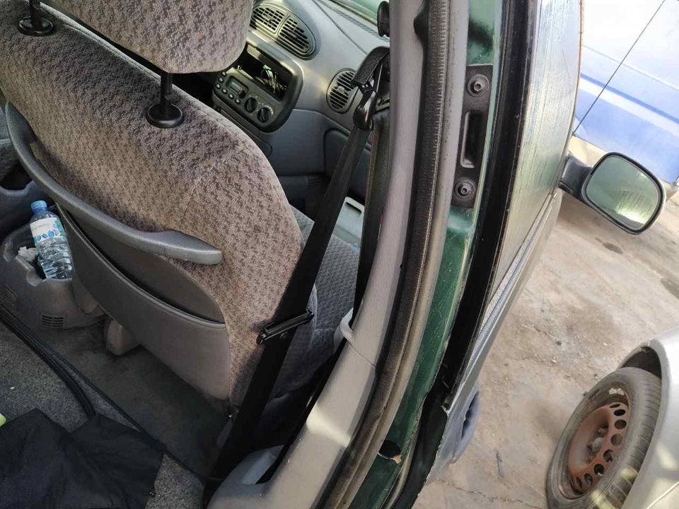 VOLVO 2 generation (2004-2010) Front Right Seatbelt 25359393