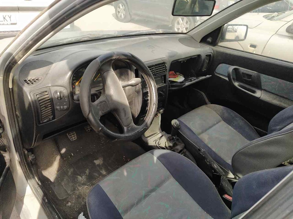 SEAT Cordoba 1 generation (1993-2003) Зеркало передней правой двери E10217430 25093068