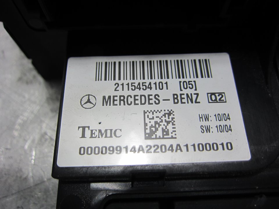 MERCEDES-BENZ E-Class W210 (1995-2002) Fuse Box 2115454101 25415510