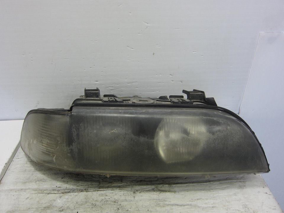 BMW 5 Series E39 (1995-2004) Front Right Headlight 15214000RE 24965197