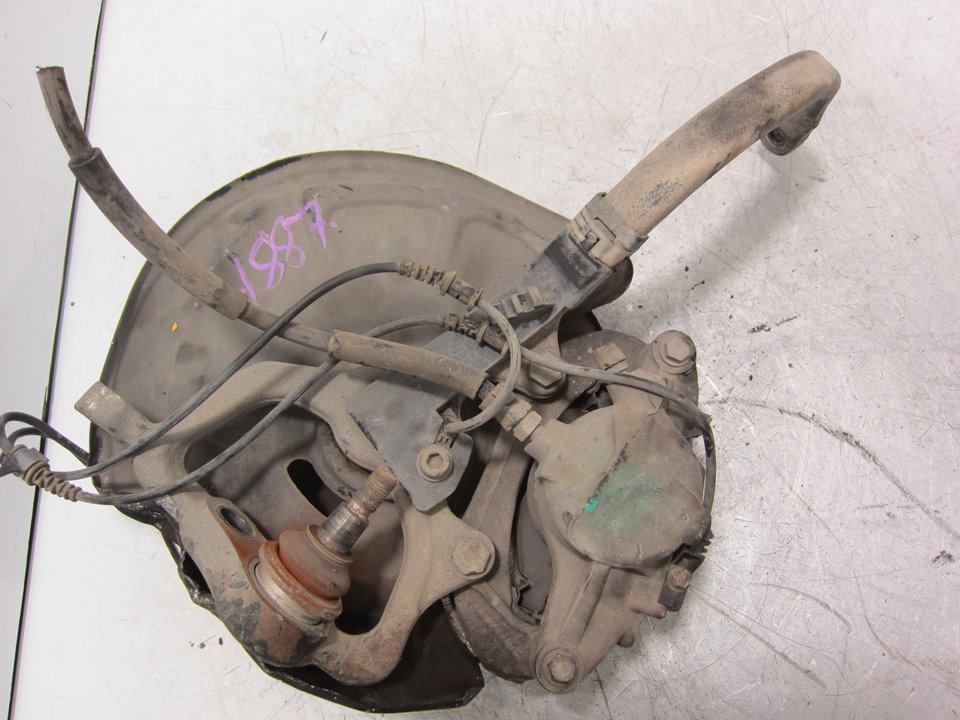 OPEL C-Class W202/S202 (1993-2001) Front Right Wheel Hub 2115451040 24934187