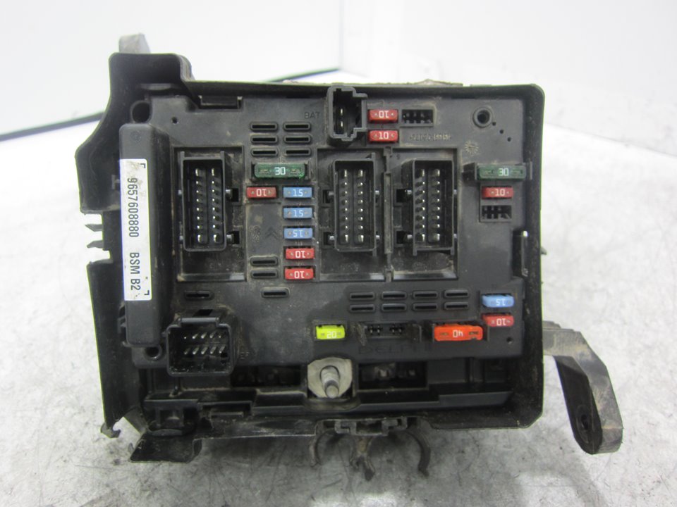 PEUGEOT 206 2 generation (2009-2013) Fuse Box 9657608880 24884968