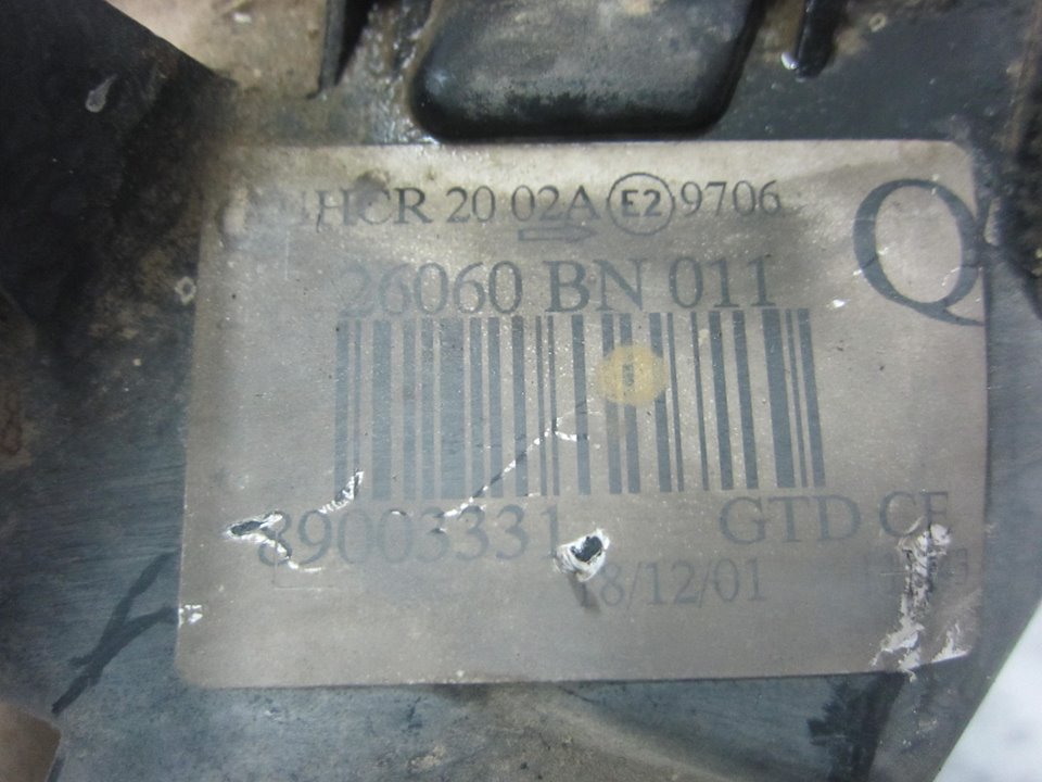 NISSAN Almera N16 (2000-2006) Fram vänster strålkastare 89003331 24935819