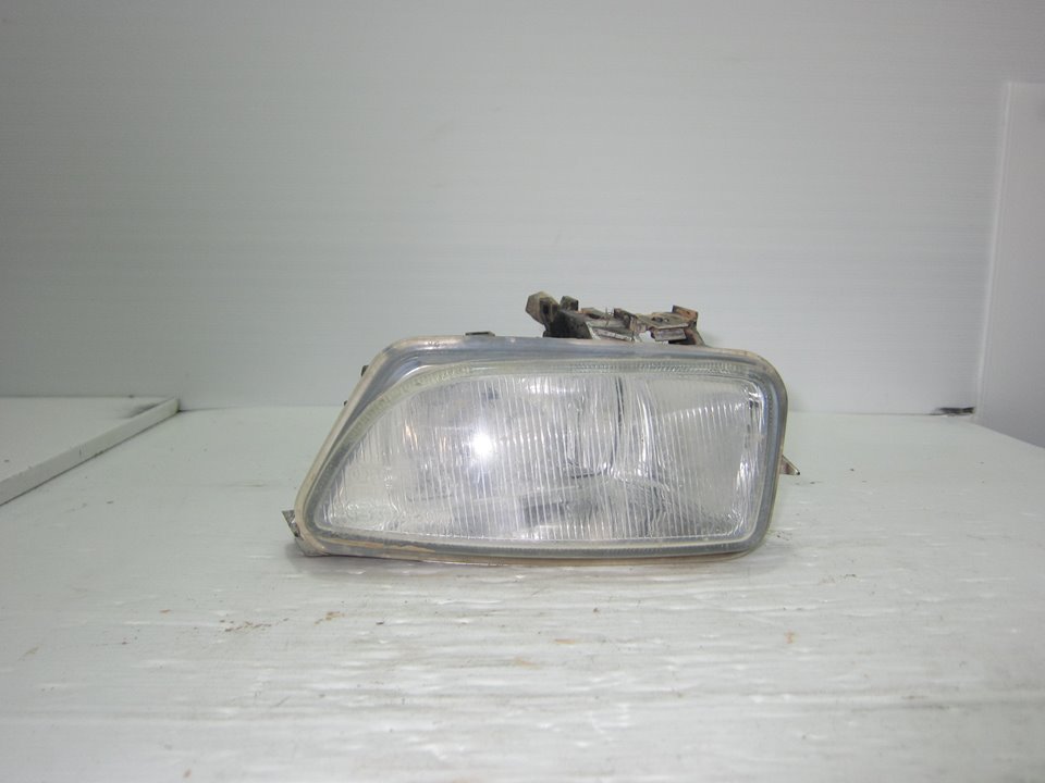 CITROËN Saxo 2 generation (1996-2004) Front Left Fog Light 9618343580 20581251