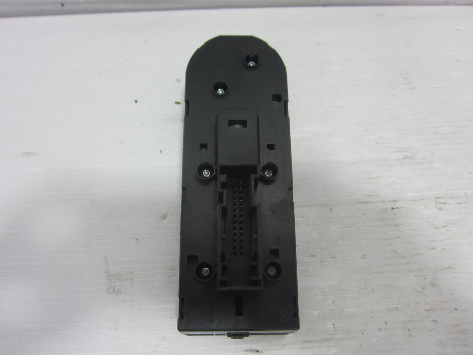 OPEL Astra H (2004-2014) Front Left Door Window Switch 13209203 24960804