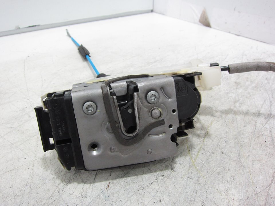 MERCEDES-BENZ E-Class W212/S212/C207/A207 (2009-2016) Front Left Door Lock 45011168 21284031