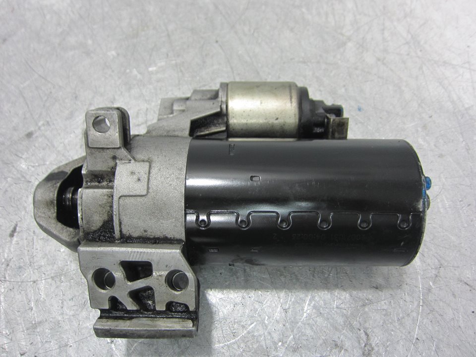 BMW 3 Series E90/E91/E92/E93 (2004-2013) Startovací motor 0001139002 23806828