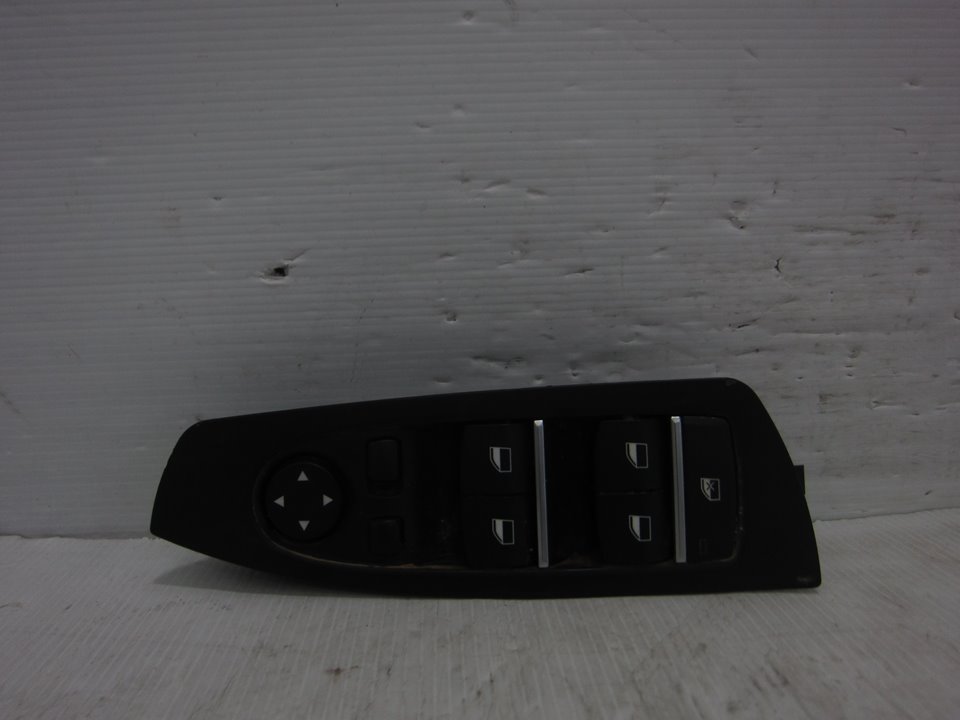 VOLKSWAGEN Touran 1 generation (2003-2015) Commutateur de fenêtre de porte avant gauche 24886404