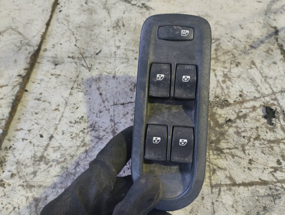 RENAULT Megane 2 generation (2002-2012) Front Left Door Window Switch 025330 21307995