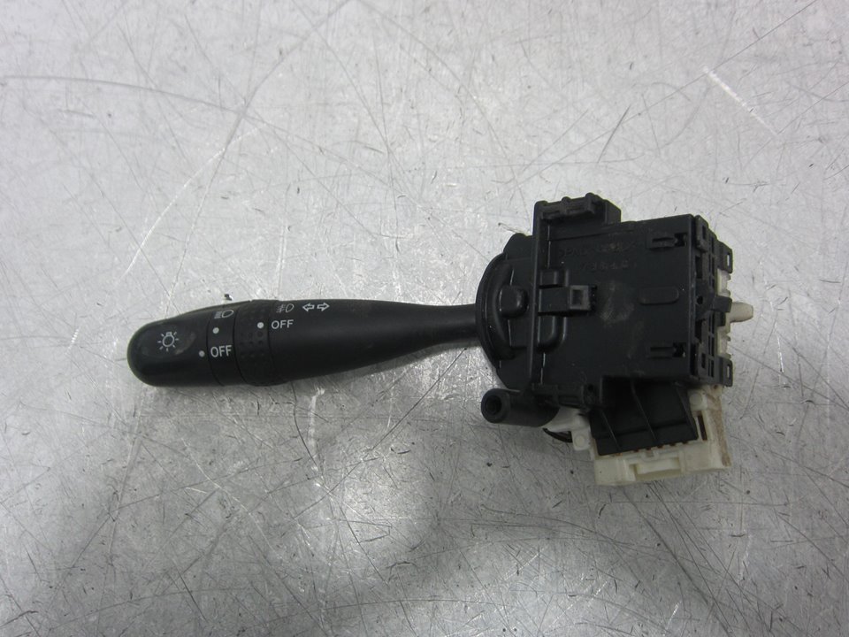 TOYOTA RAV4 2 generation (XA20) (2000-2006) Headlight Switch Control Unit 42010173682 24937583