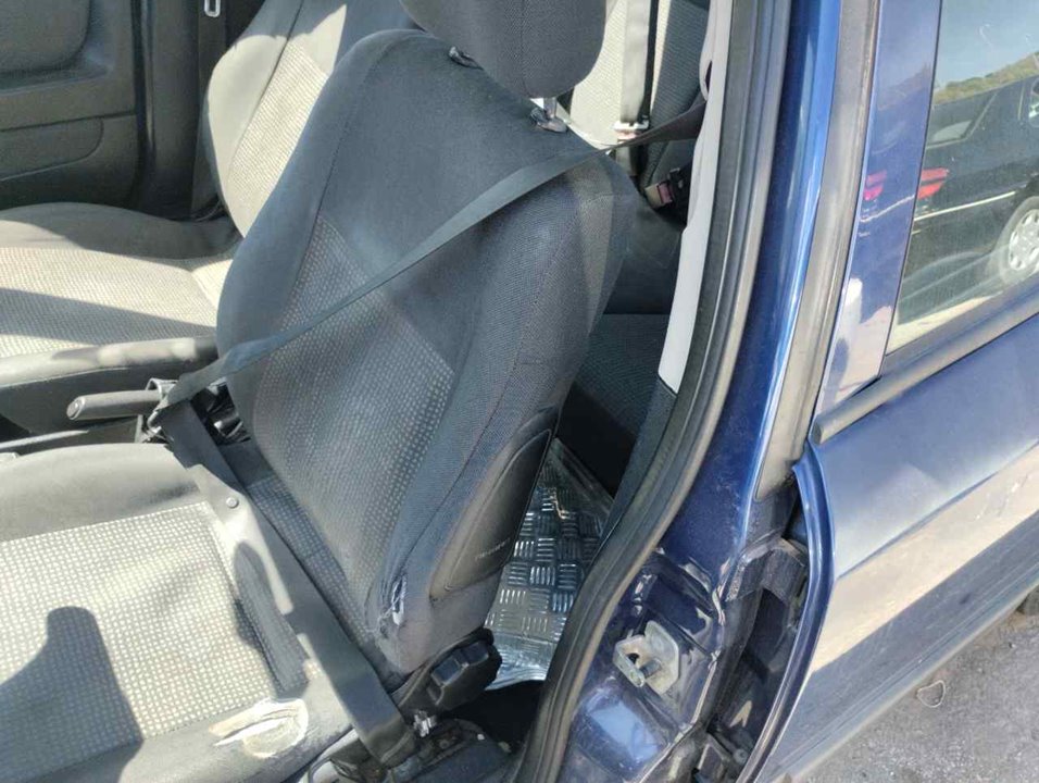 OPEL Astra H (2004-2014) Front Left Seatbelt 25347167
