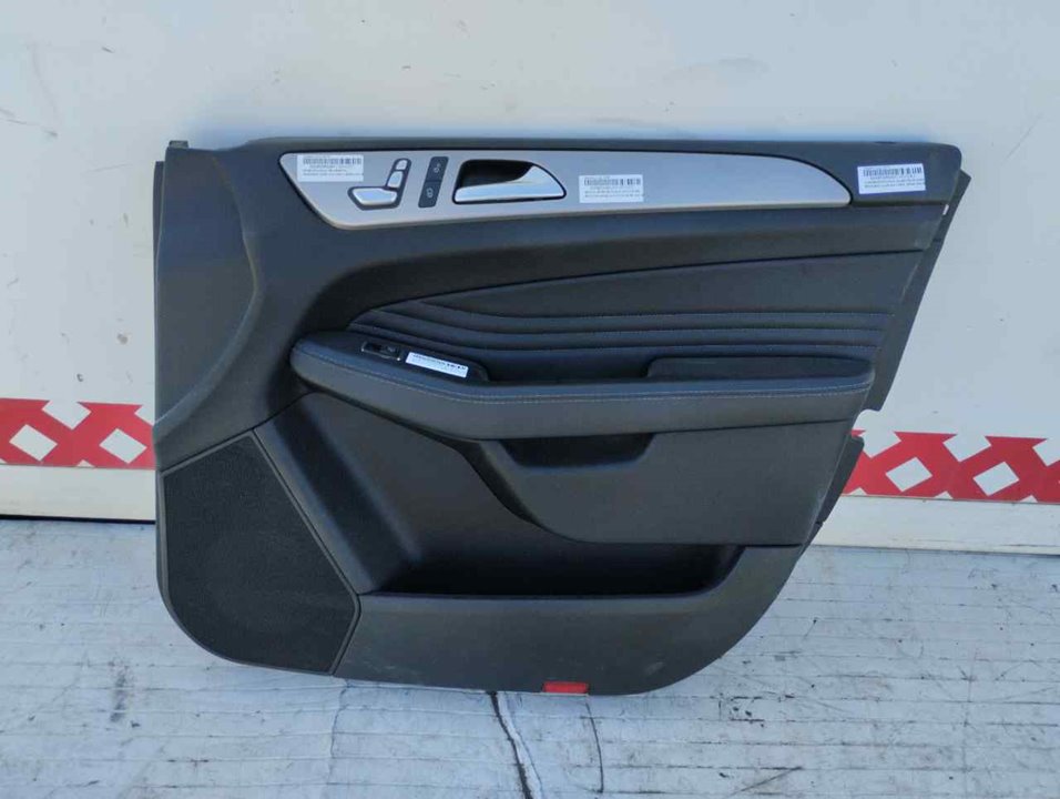 MERCEDES-BENZ GLE W166 (2015-2018) Обшивка передних правых дверей 24889181
