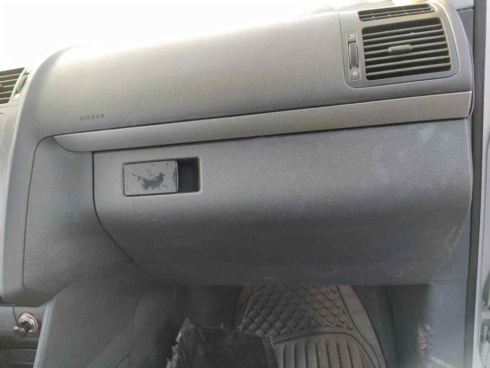 VOLKSWAGEN Touran 1 generation (2003-2015) Glove Box 25374811