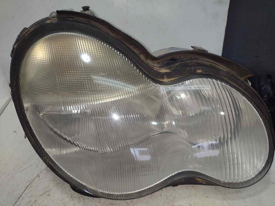 MERCEDES-BENZ C-Class W203/S203/CL203 (2000-2008) Front Right Headlight 1305235664 21308855