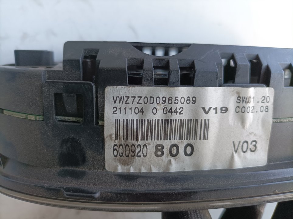 VOLKSWAGEN Polo 4 generation (2001-2009) Speedometer 6Q0920800 21282108