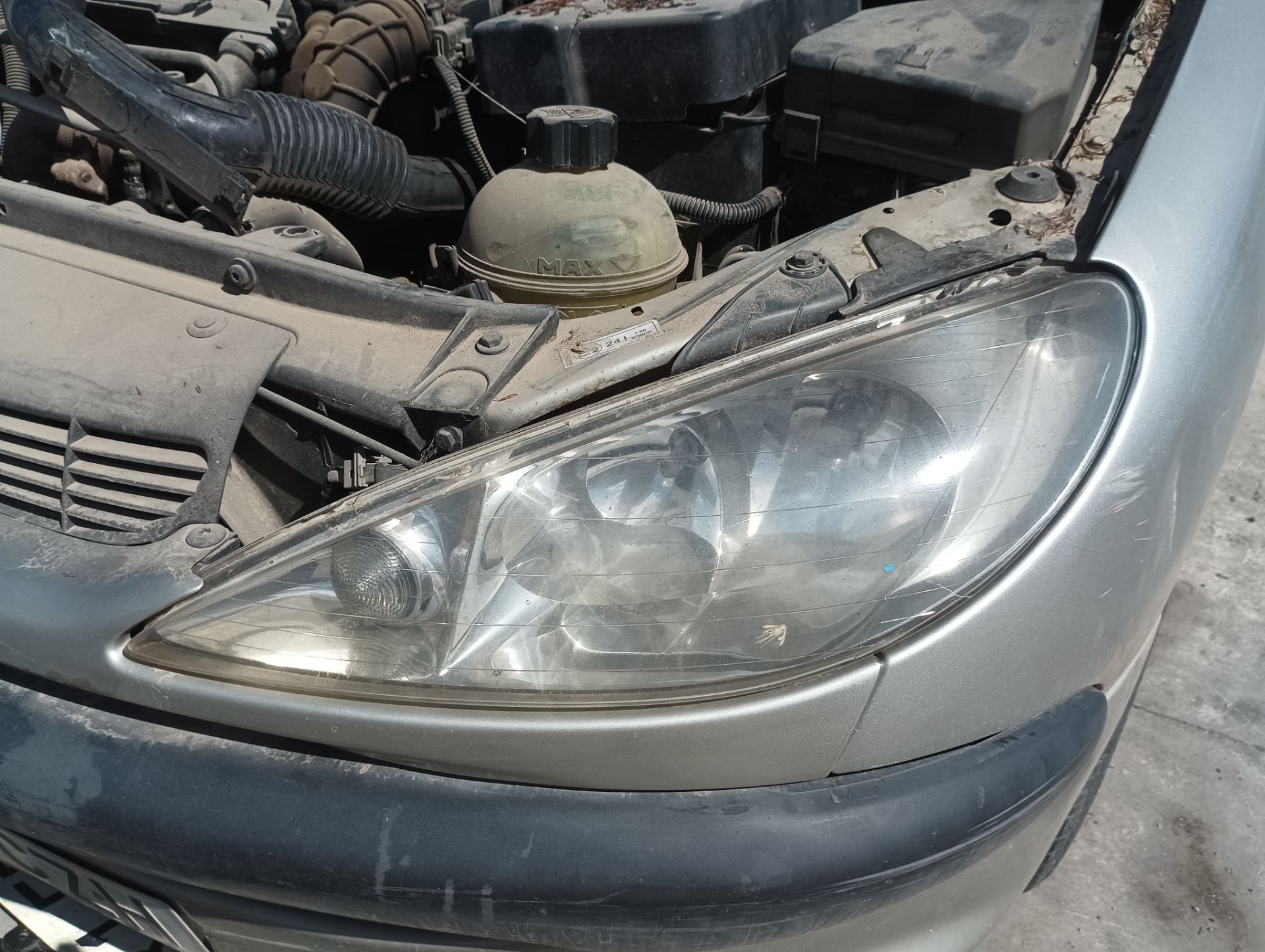 PEUGEOT 206 1 generation (1998-2009) Αριστερό μπροστινό φανάρι 89001771 25428242