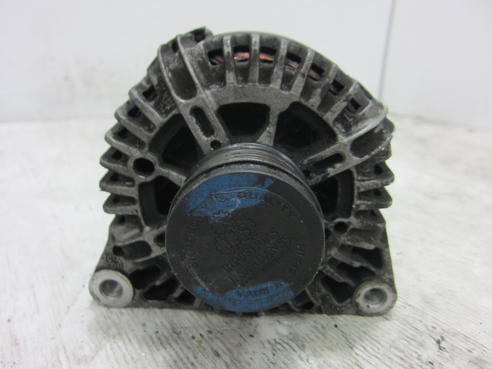 PEUGEOT 206 1 generation (1998-2009) Alternator TG15C022 21756108