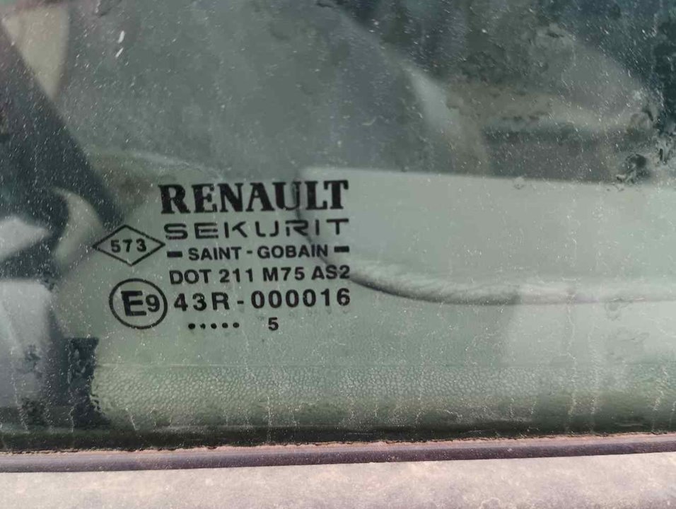 RENAULT Megane 2 generation (2002-2012) Фортка передней правой двери 43R000016 25361574