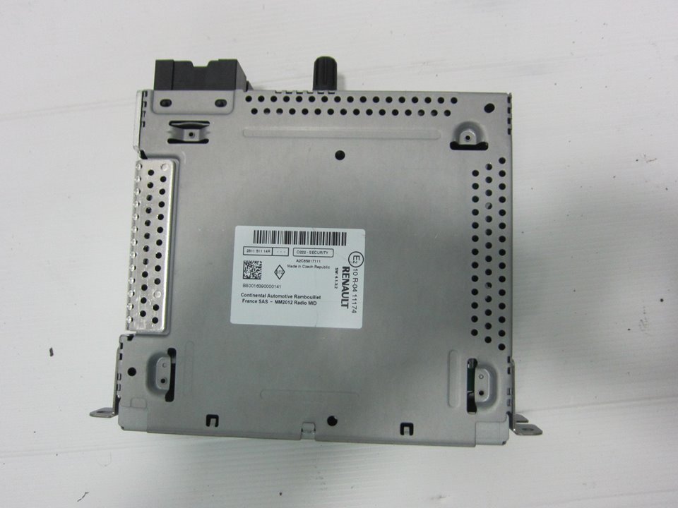 RENAULT Trafic 2 generation (2001-2015) Music Player Without GPS 281151114R 24939298