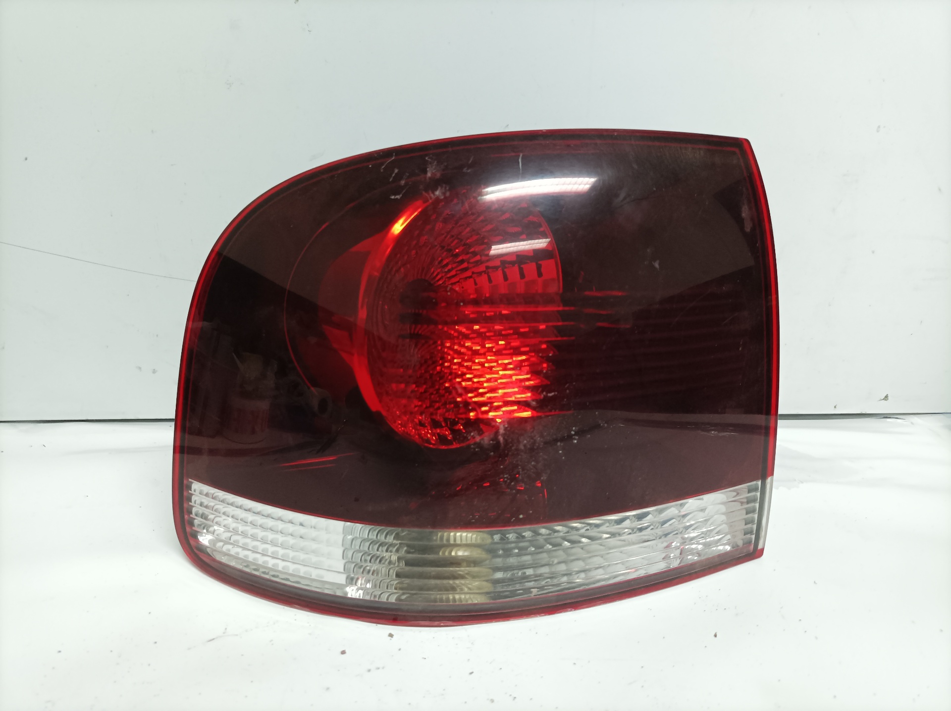 VOLKSWAGEN Touareg 1 generation (2002-2010) Rear Left Taillight 28259002 21280440