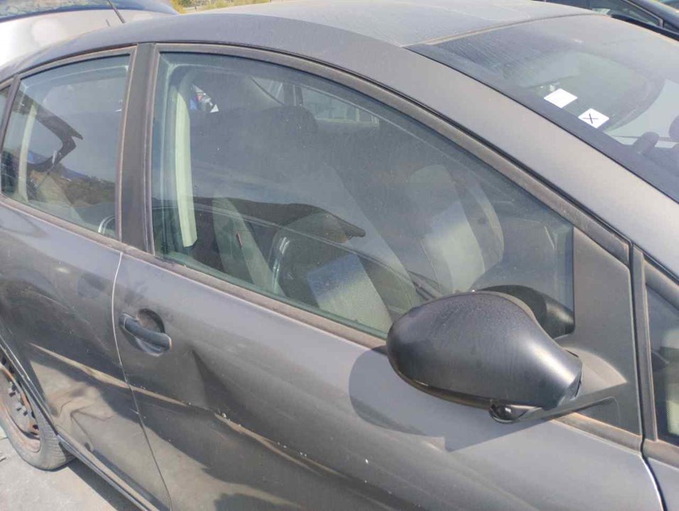 SEAT Toledo 3 generation (2004-2010) Priekinių dešinių durų fortkutė (mažasis stiklas) 43R000479 25347916