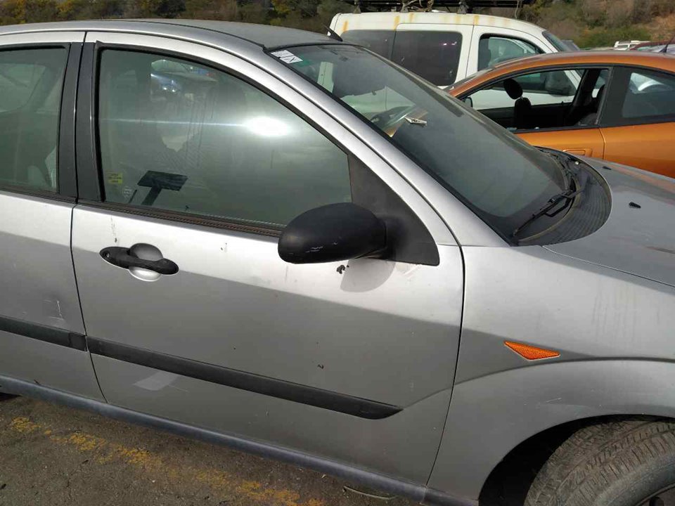 FORD Focus 1 generation (1998-2010) Höger främre dörr 25343724