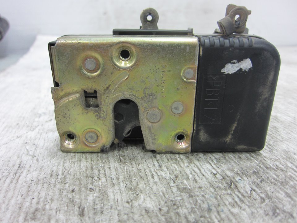 PEUGEOT 406 1 generation (1995-2004) Serrure de porte avant gauche PBTL2 24962585