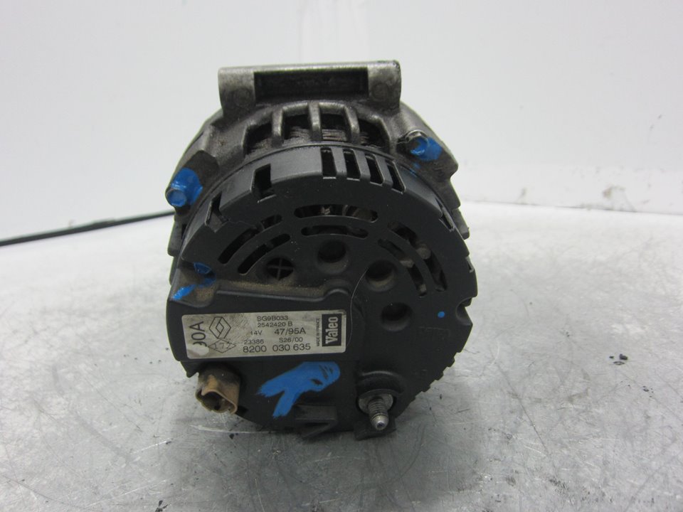 RENAULT Tiguan 1 generation (2007-2017) Alternator 8200030635 23806817