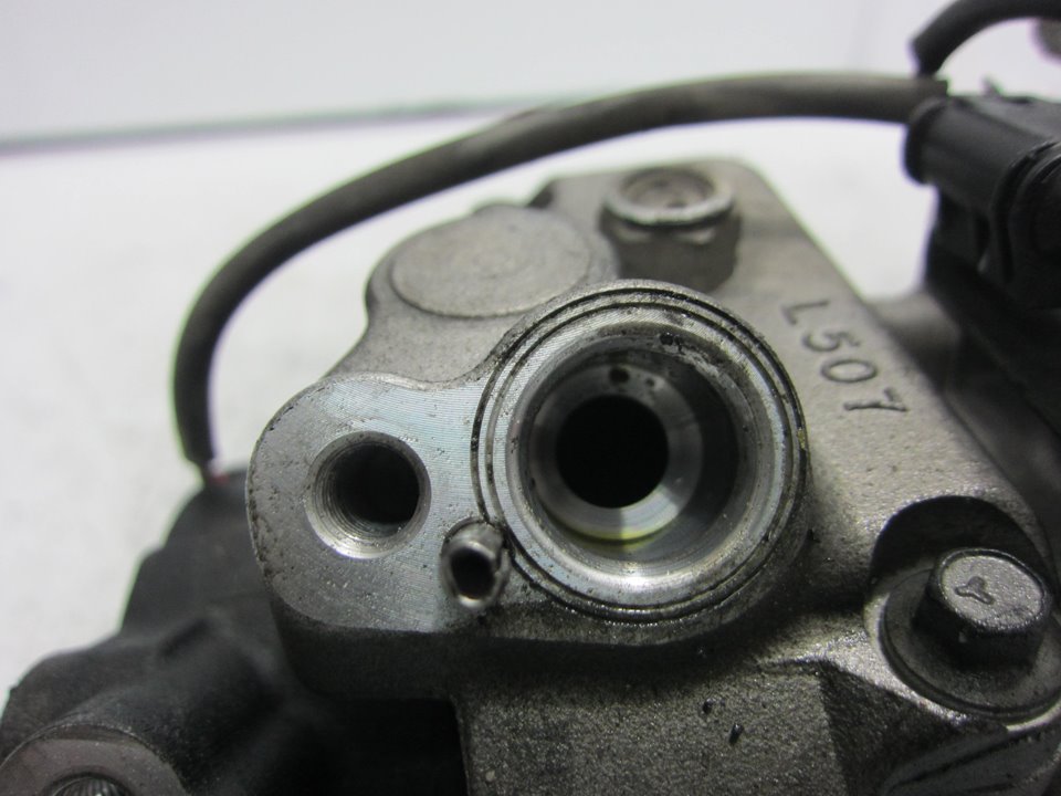 BMW 3 Series E90/E91/E92/E93 (2004-2013) Hасос кондиционера 6SBU14C 23806798