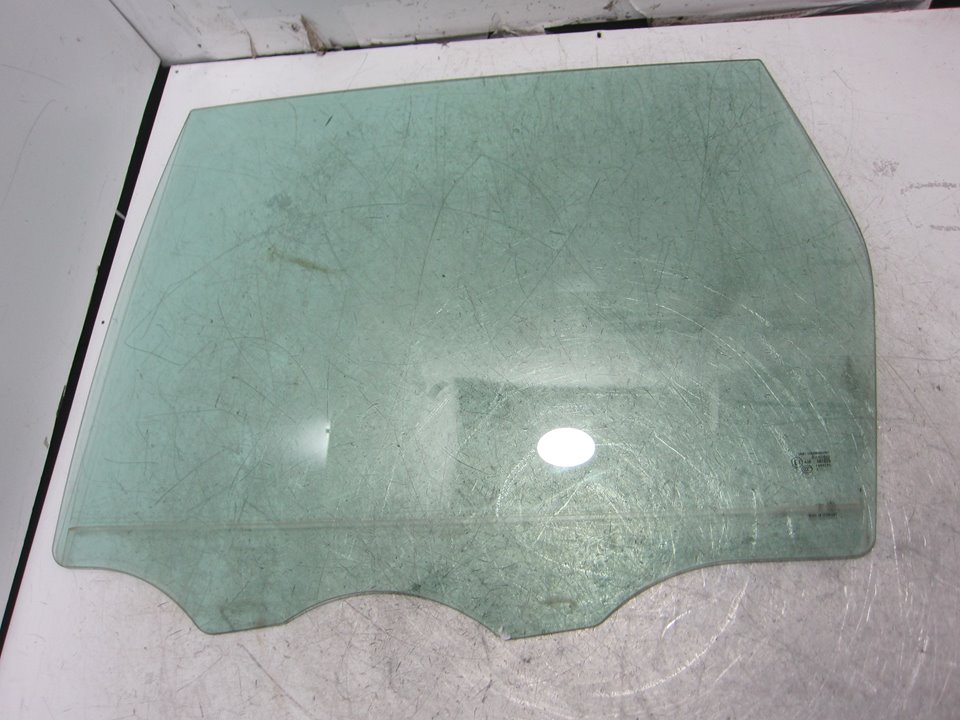 PORSCHE Cayenne 958 (2010-2018) Galinė kairė fortkutė (mažasis stiklas) 43R001025 24926475