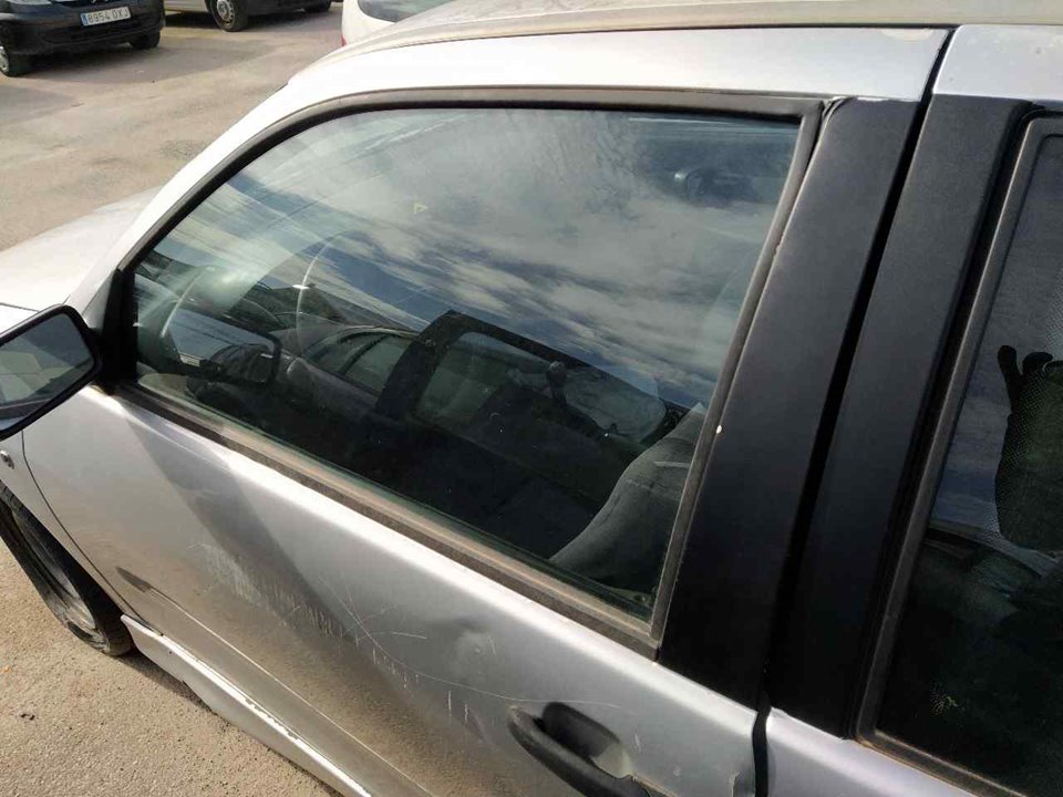 SEAT Cordoba 1 generation (1993-2003) Priekšējais kreisais durvju stikls 43R000016 25344132