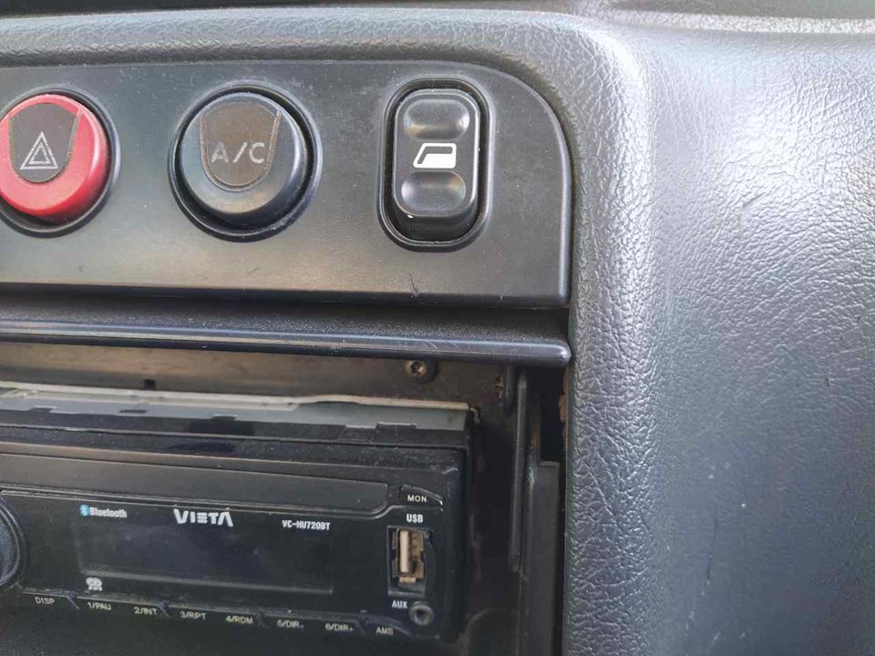 HYUNDAI Genesis Coupe 1 generation (2008-2016) Кнопка стеклоподъемника передней правой двери 25360253