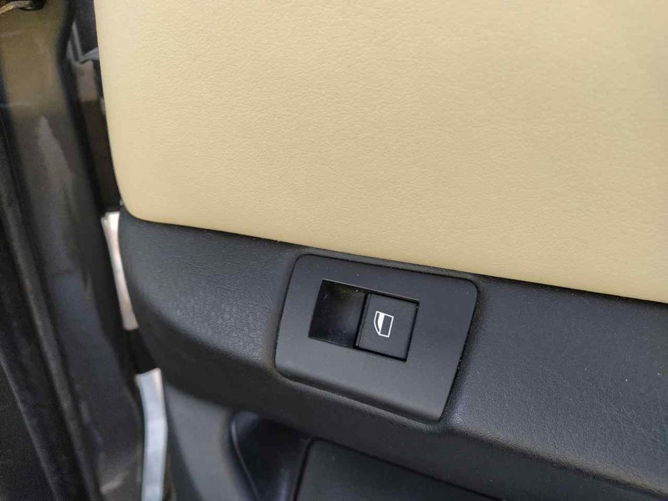 FORD Fiesta 4 generation (1996-2002) Rear Right Door Window Control Switch 25358856
