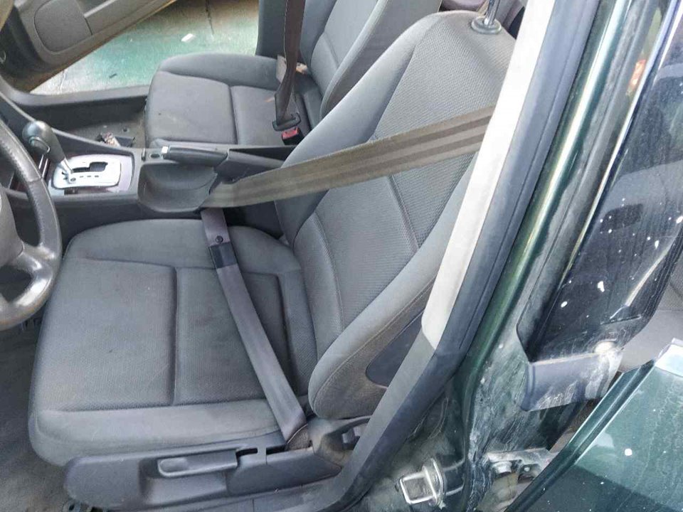 AUDI A4 B6/8E (2000-2005) Front Left Seatbelt 25358759