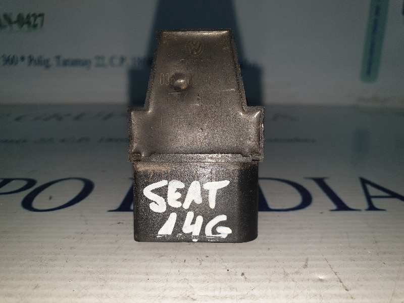 SEAT Cordoba 2 generation (1999-2009) High Voltage Ignition Coil 036905100B 21272802