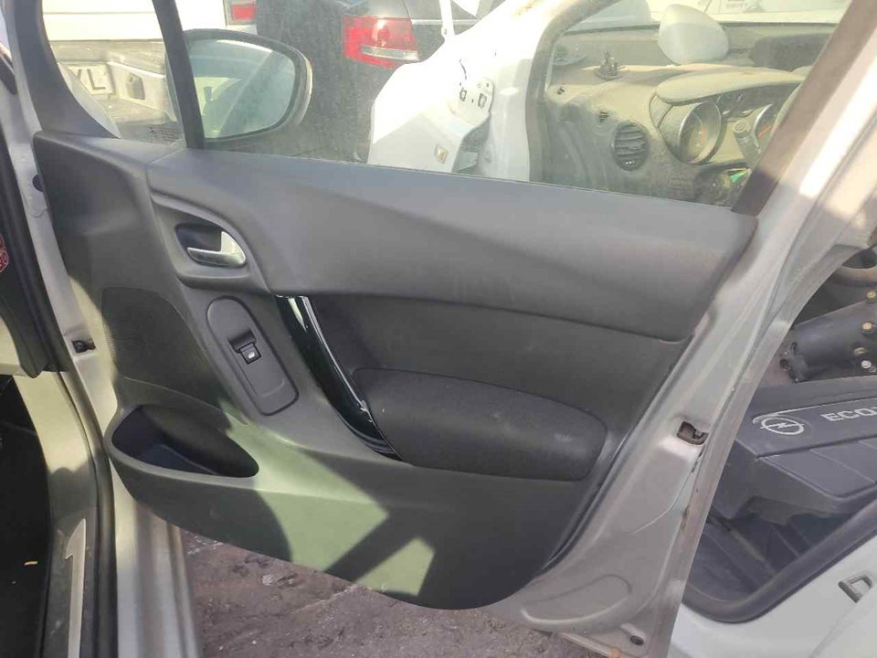 CITROËN DS3 1 generation (2010-2015) Front Right Door Panel 25438714