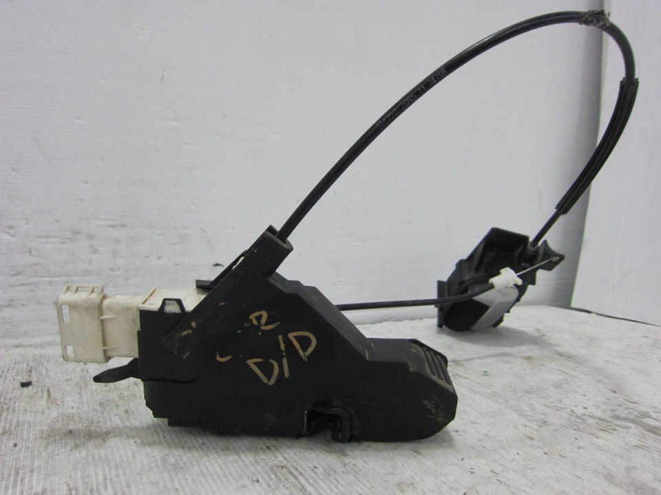 PEUGEOT 407 1 generation (2004-2010) Front Right Door Lock 9686683580 24961741