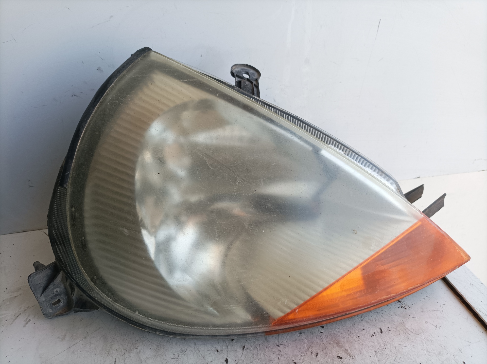 FORD Ka 1 generation (1996-2008) Front Right Headlight 97KG13K060AB 26539938