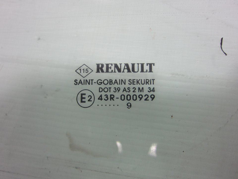 RENAULT Veloster 1 generation (2011-2016) Priekinė kairė fortkutė (mažasis stiklas) E243R000929 24839651
