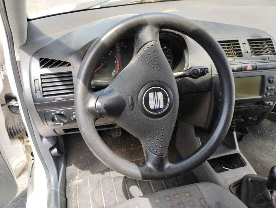 SEAT Ibiza 2 generation (1993-2002) Steering Wheel 25324104