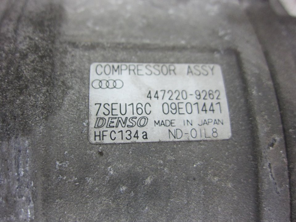 AUDI A8 D3/4E (2002-2010) Luftkonditioneringspump 4472209262 24960732