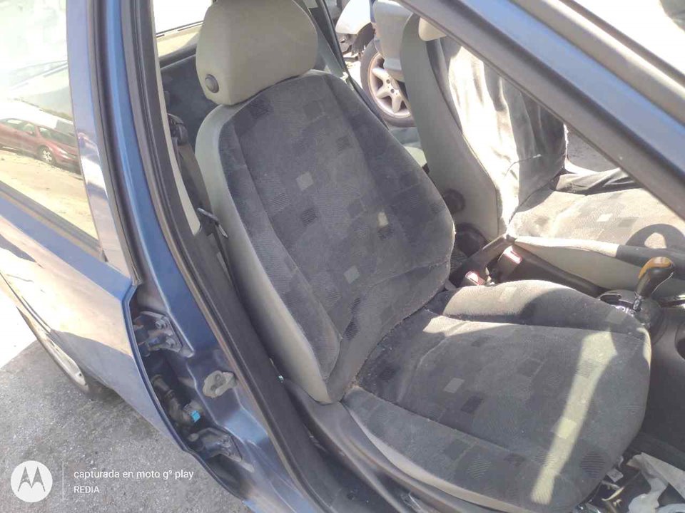FORD Focus 1 generation (1998-2010) Front Right Seat 25331624