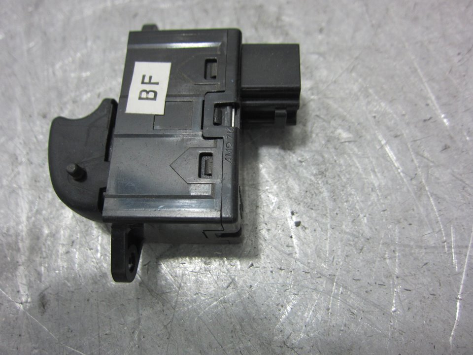 FORD Transit 2 generation (1986-2003) Front Right Door Window Switch 96190777 25374902